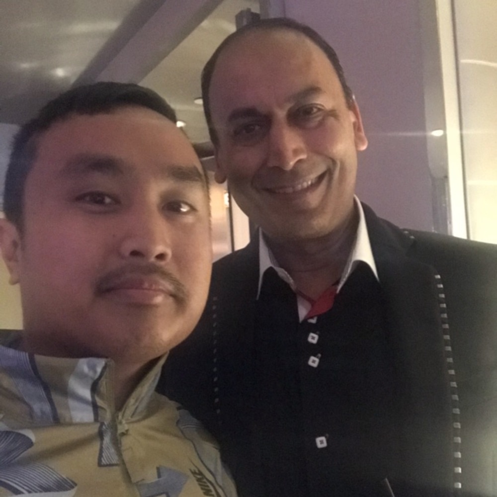 Meet your Posher, Oliver. US Veteran.